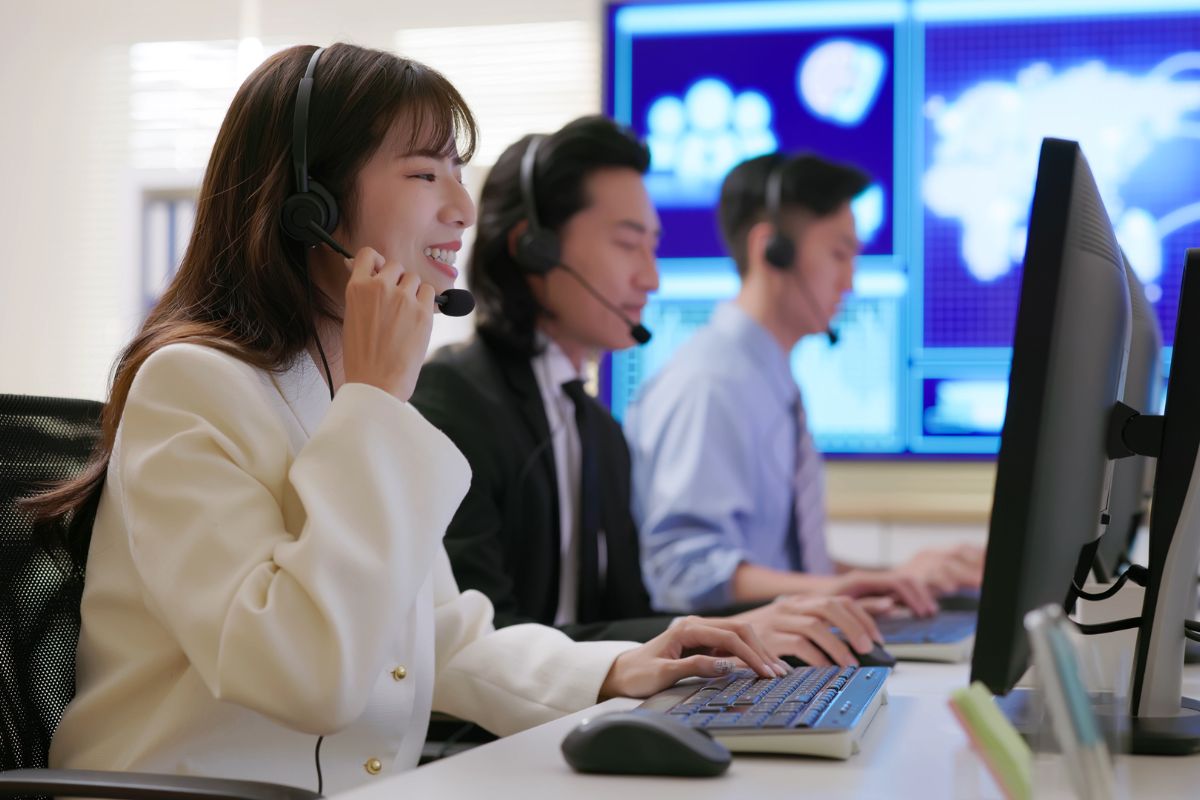 tổng đài hiatchi hỗ trợ khách hàng tận tình